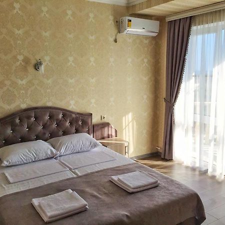 Hotel Karolina Витязево Экстерьер фото