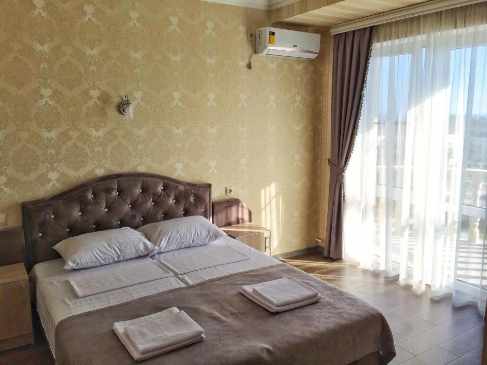 Hotel Karolina Витязево Экстерьер фото